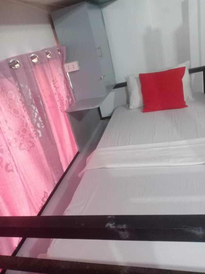 Lojed Sean Bed And Space Pasay Bagian luar foto